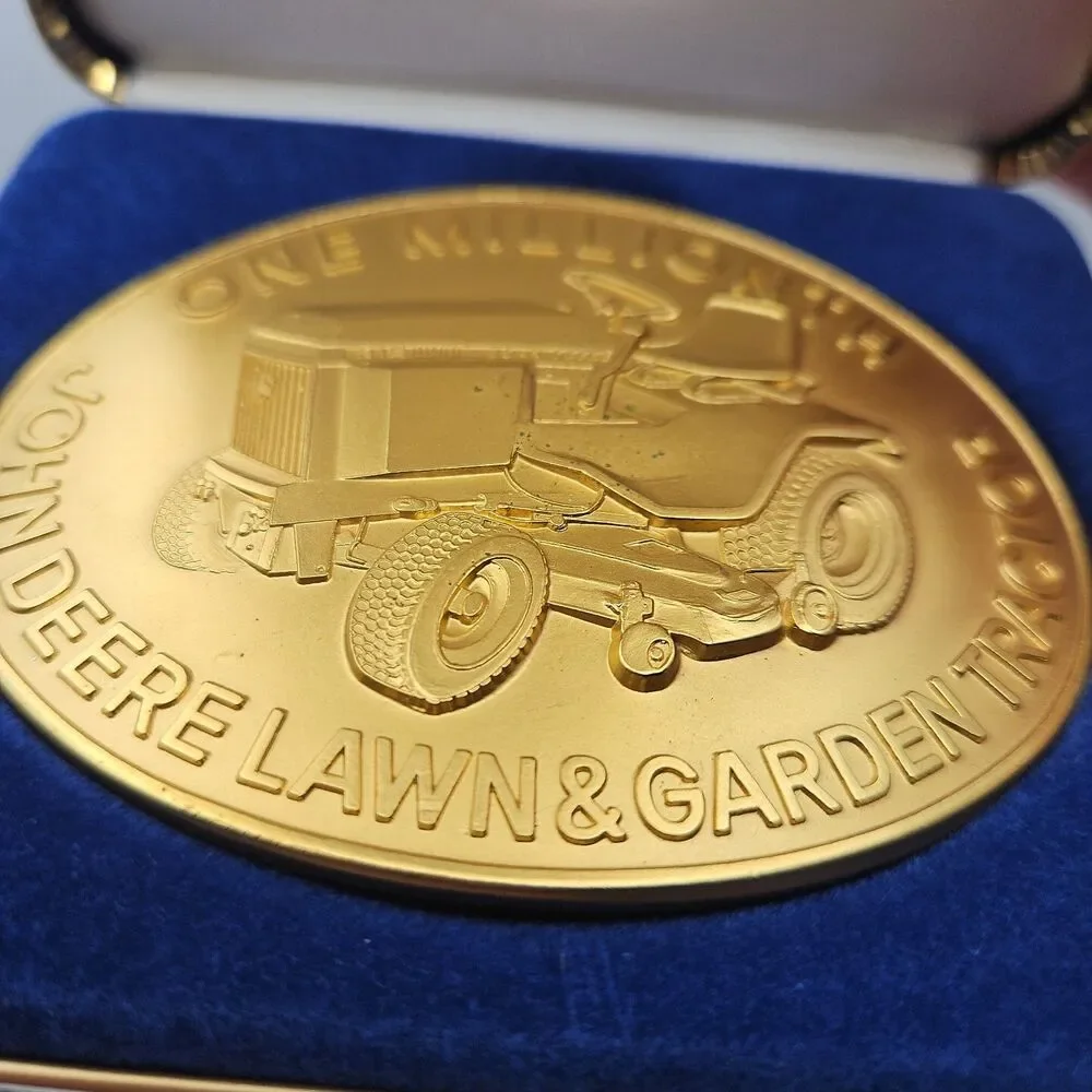 1984 GOLD John Deere Belt Buckle ONE MILLIONTH Lawn & Garden Tractor Limited